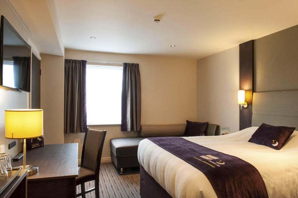 Premier Inn Ланкастер Экстерьер фото
